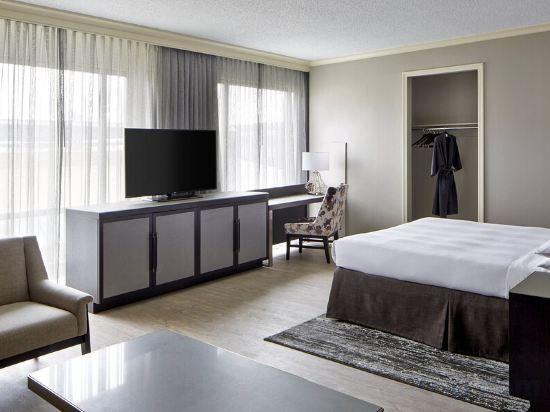 Hipoint Hotel and Suites 20/25