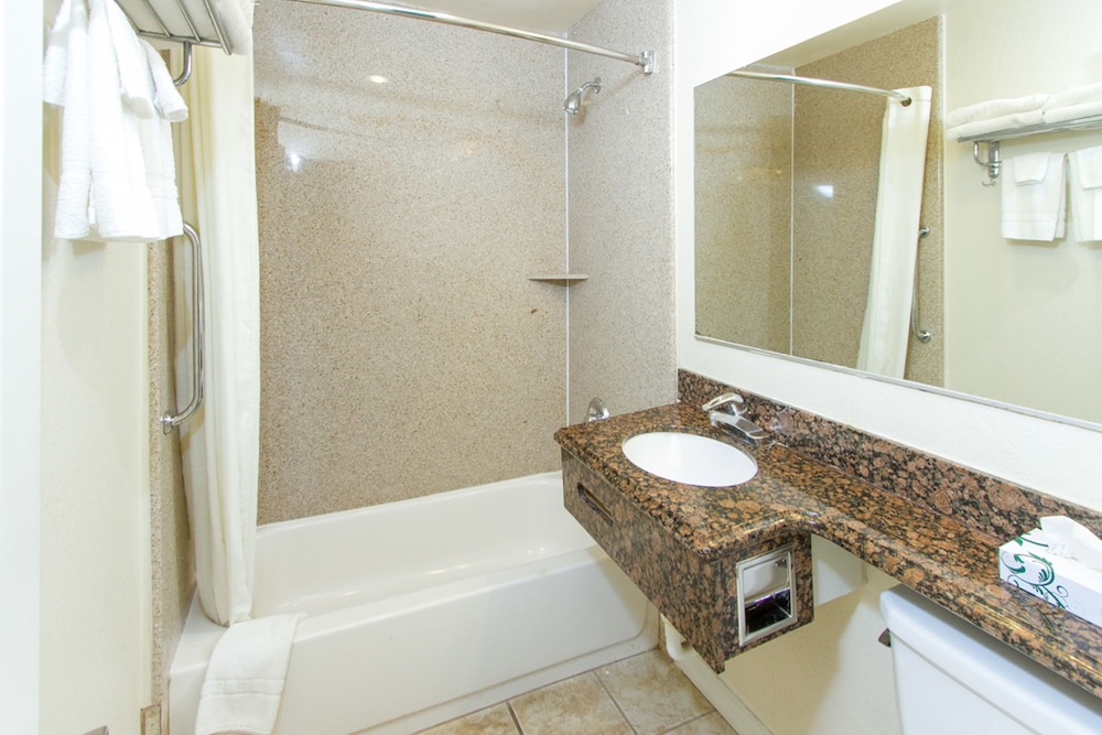 SureStay by Best Western Fresno Central 52/54