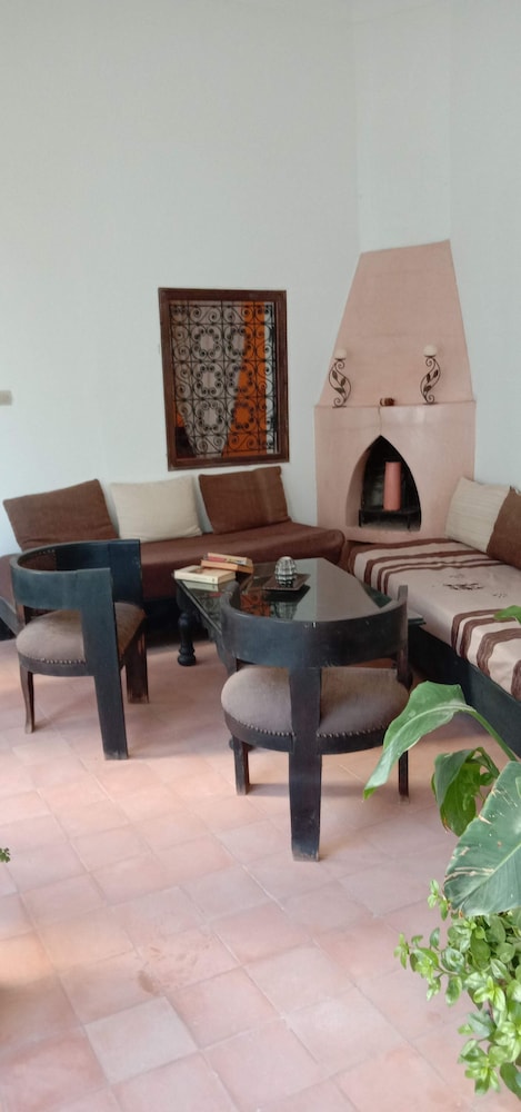 Riad Noor Charana 31/50