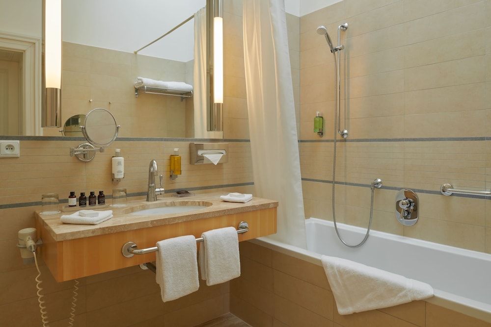 Ventana Hotel Prague 69/71