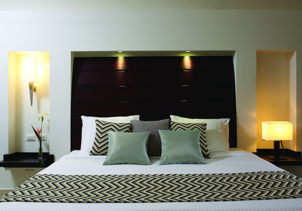 Coral Sea Holiday Resort And Aqua Park 23/77