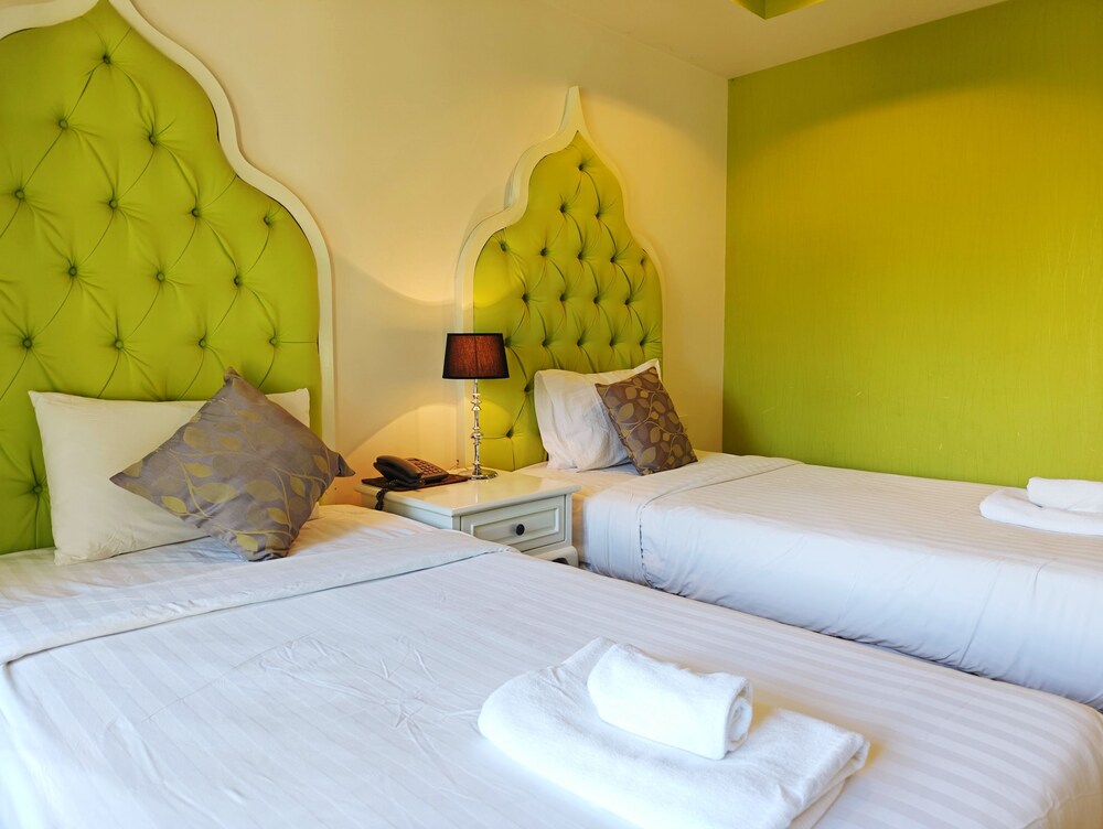 Harmonize Hotel 19/75
