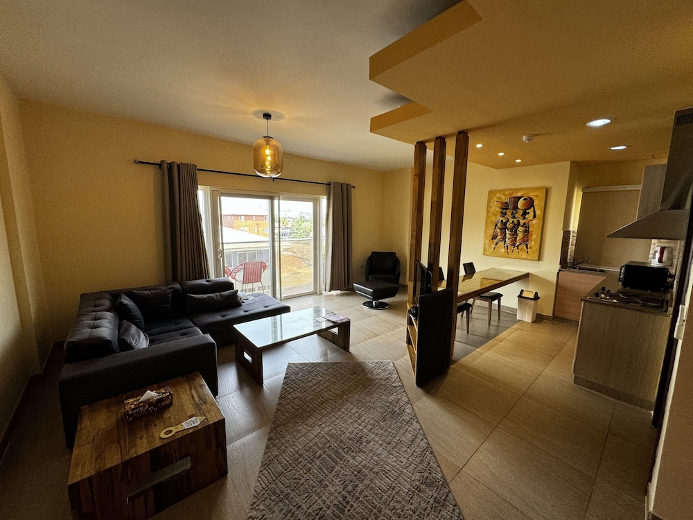 Roots Hotel Apartment 40/57
