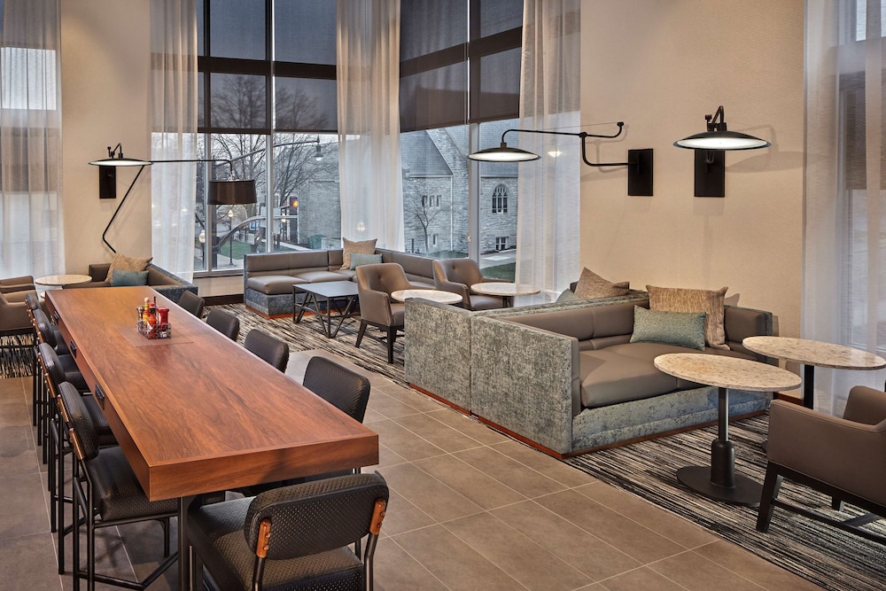 Hyatt Place State College 46/61