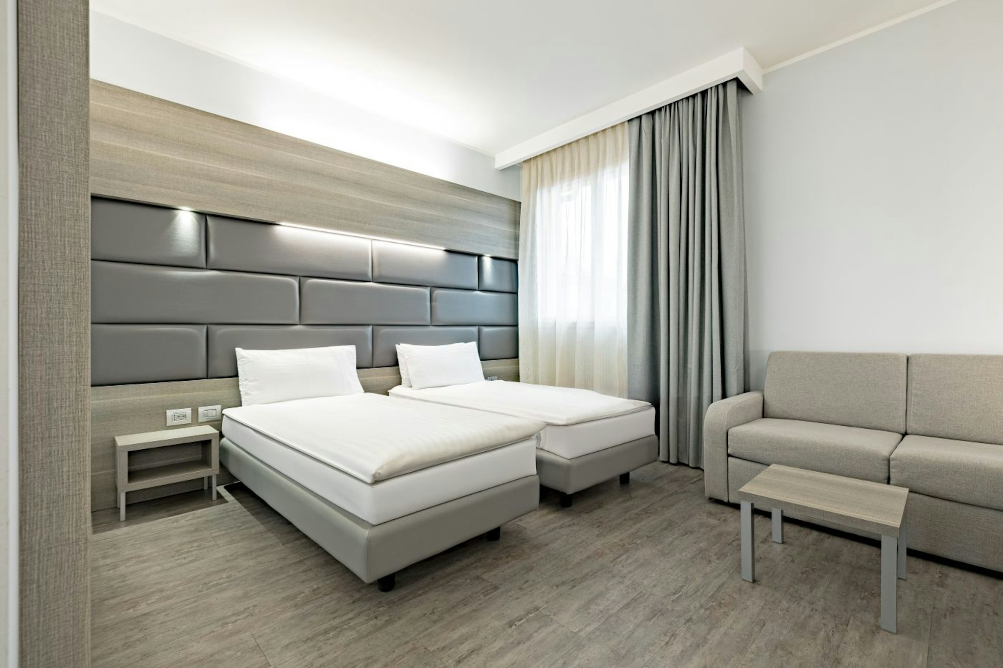 Just Hotel Saronno 11/28