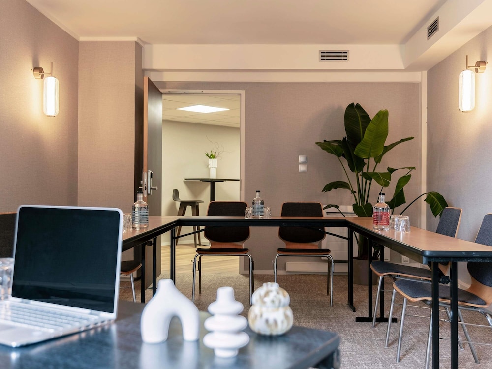 Mercure Rouen Champ de Mars 47/73