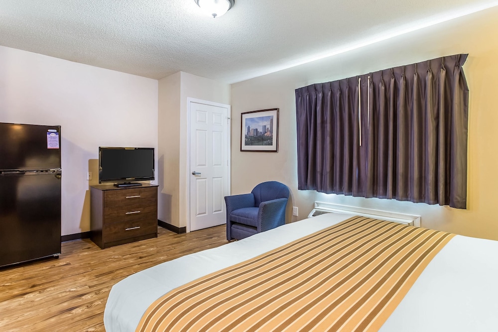Suburban Studios near University of North Carolina-Charlotte 15/33