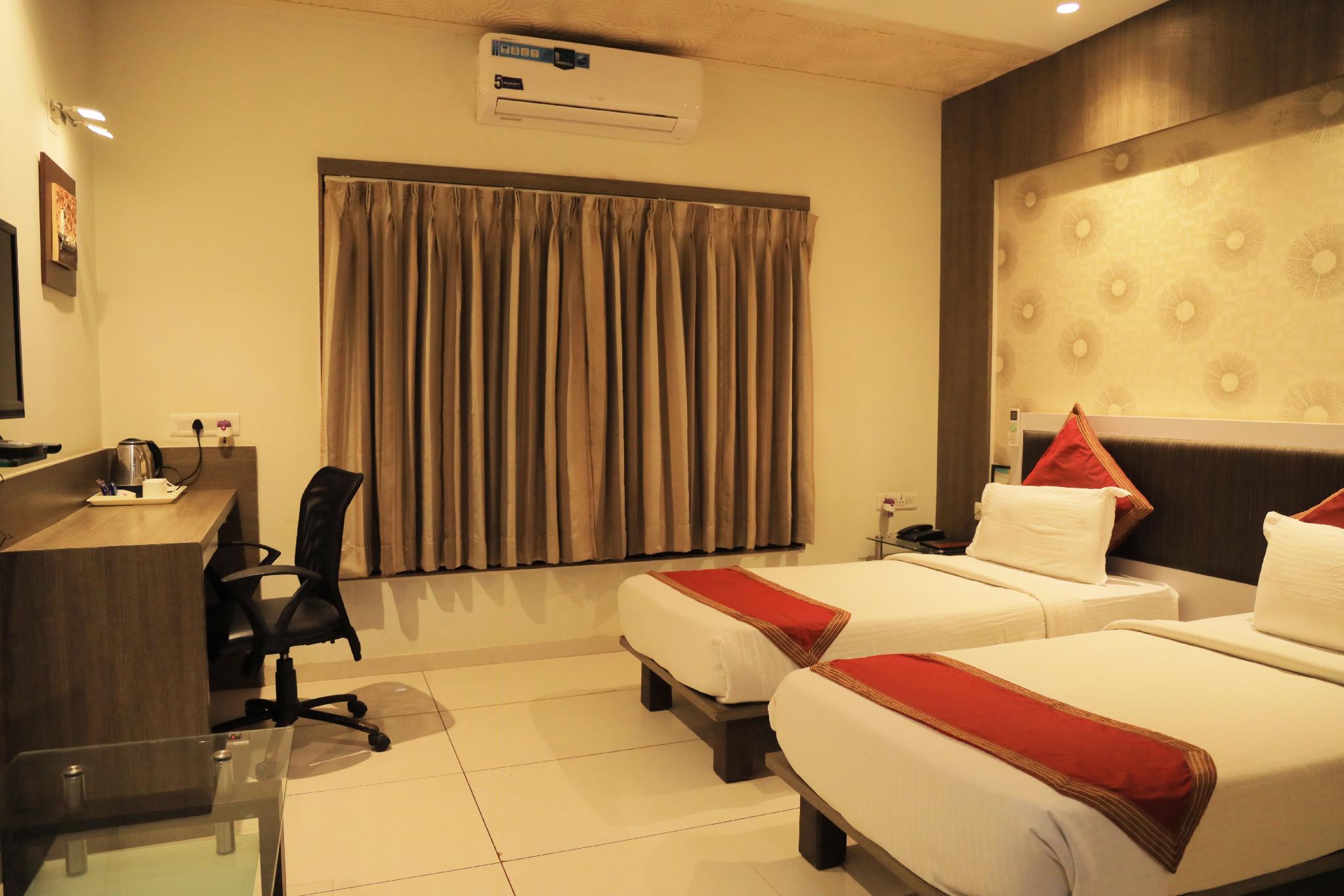 Semi Room, Semi Double Bed