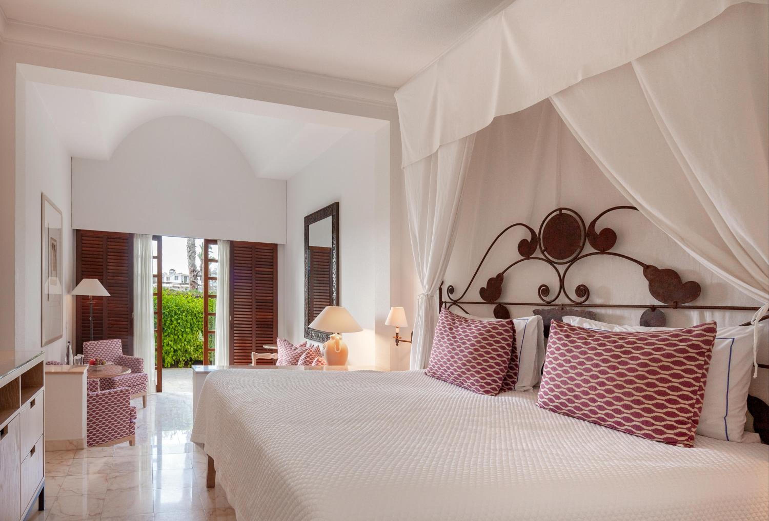 Garden, Studio, Suite, Queen Bed