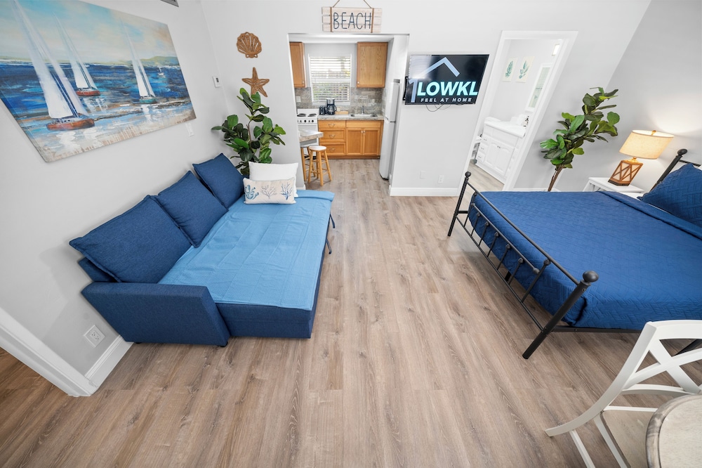Beachside Garden Apartments By Lowkl 25/50