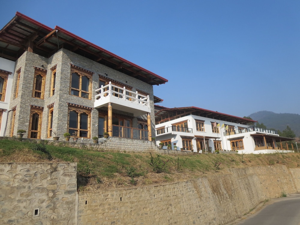 ZHINGKHAM RESORT 4/30