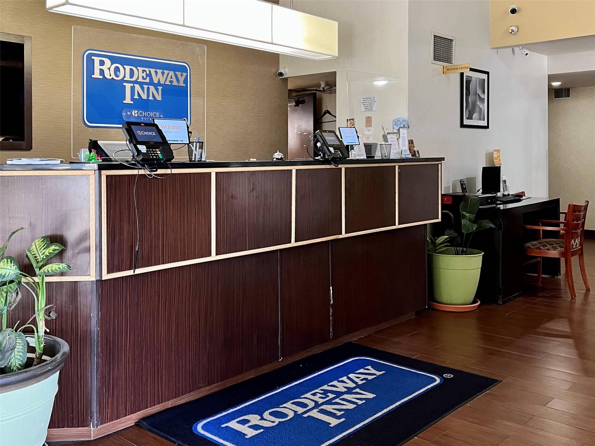 Boise Airport Hotel 2/22