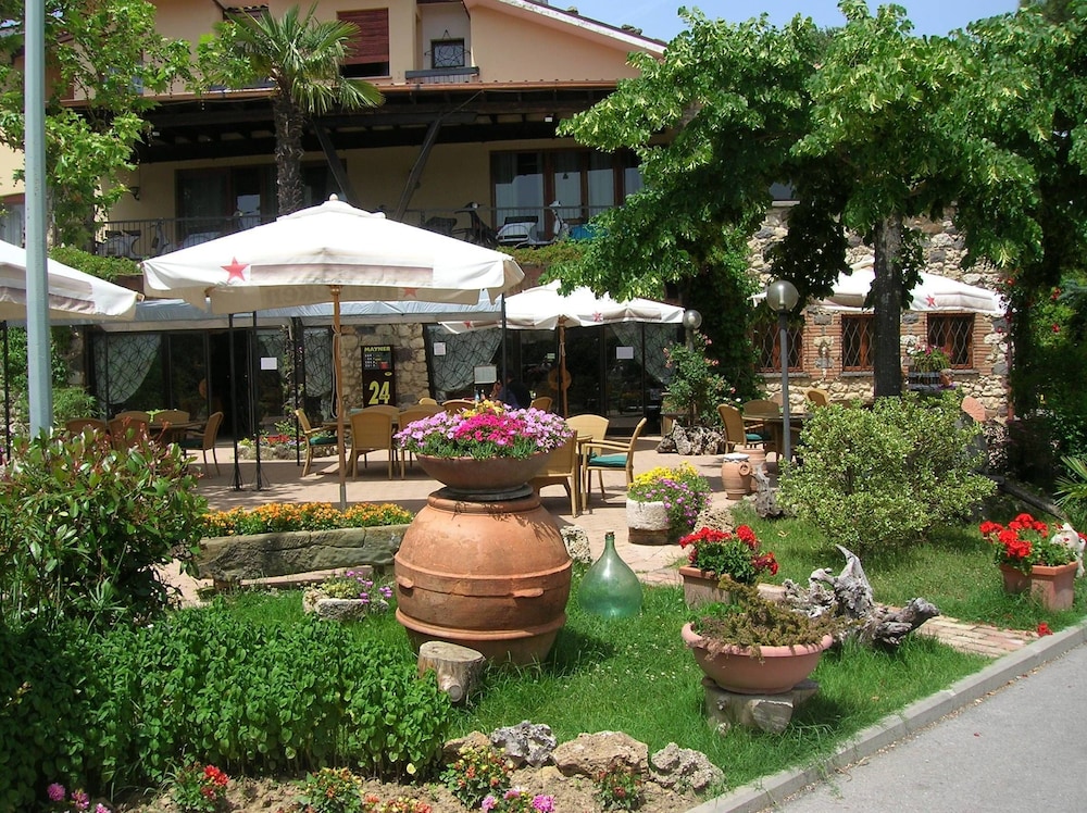 Hotel Rosati 51/57