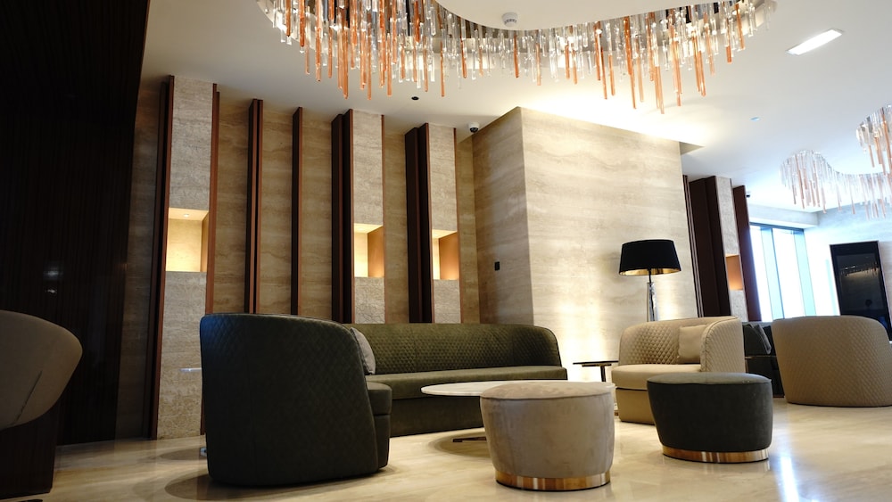 Millennium Place Barsha Heights Hotel 38/61
