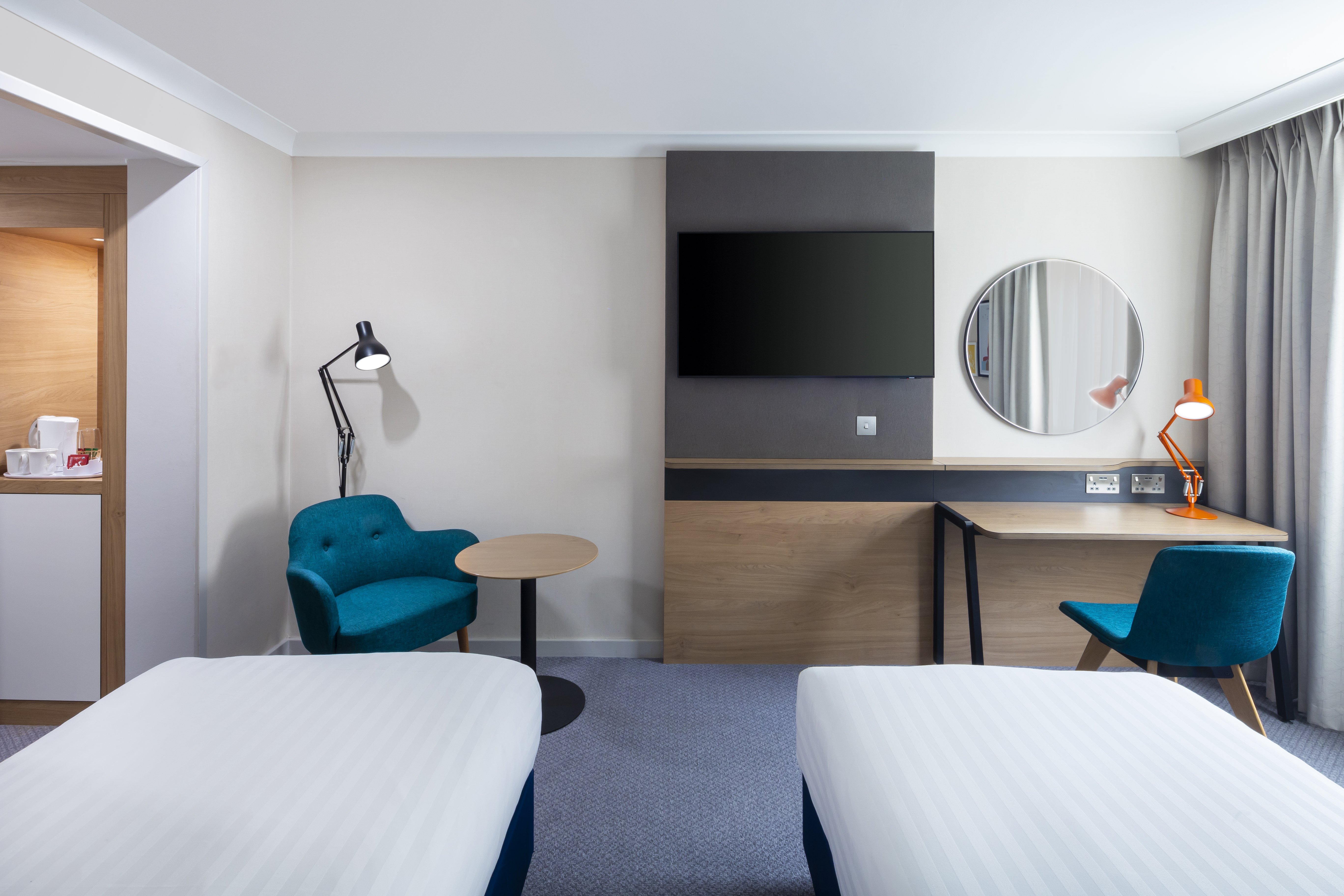 Holiday Inn Gatwick Airport 34/75