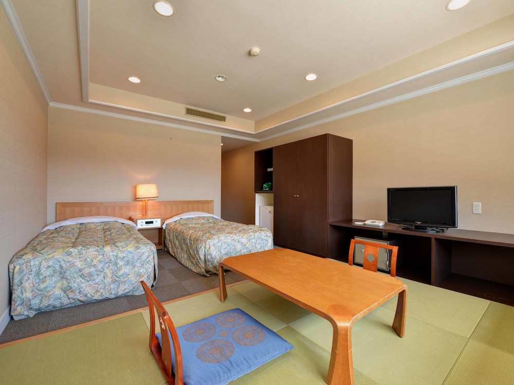 Oze Iwakura Resort Hotel 12/32