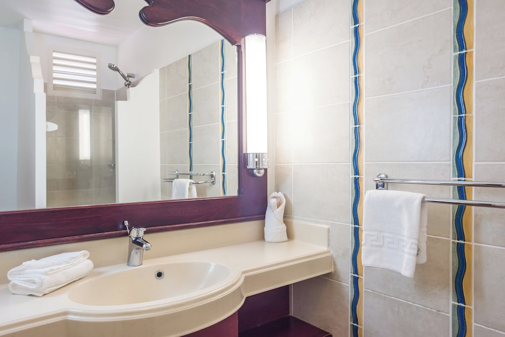 Pierre Vacances Holiday Village Sainte Luce 49/50