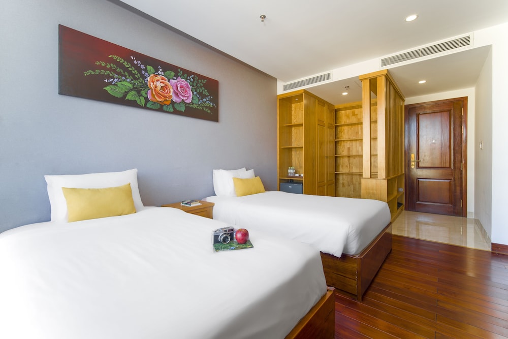 Sunny Ocean Hotel & Apartment 42/71