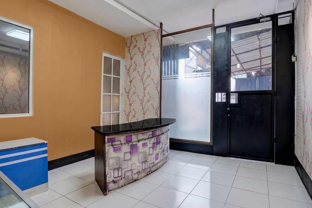 Hotel O Near Summarecon Mall Serpong 10/60