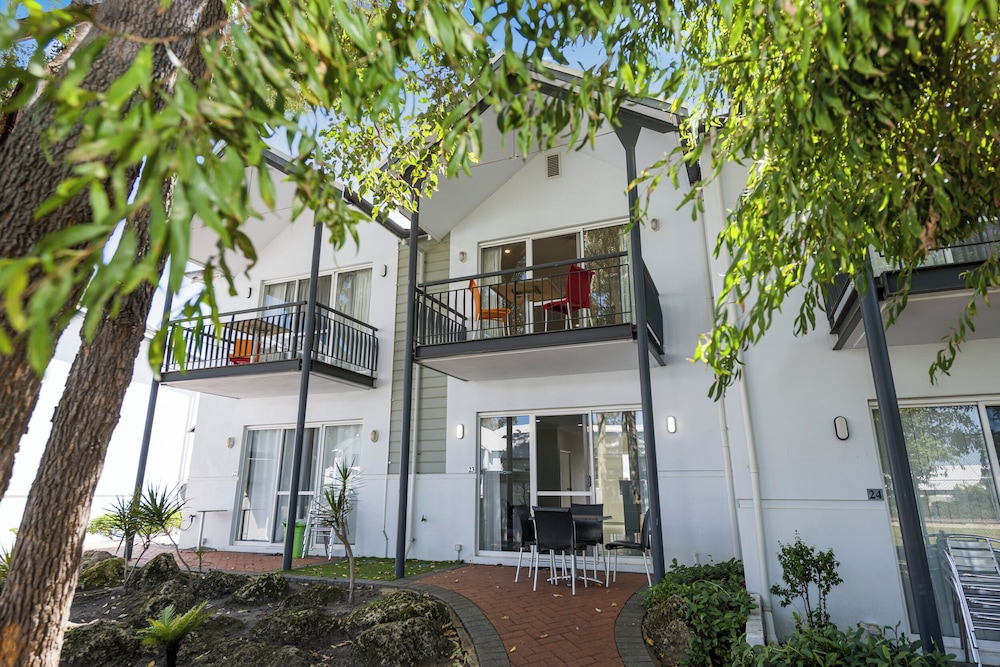 MANDURAH QUAY RESORT 6/72