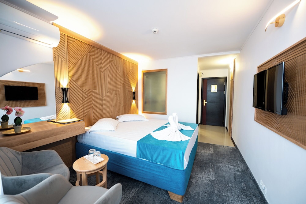 Room, Queen Bed, Sea View, Parc 3/4