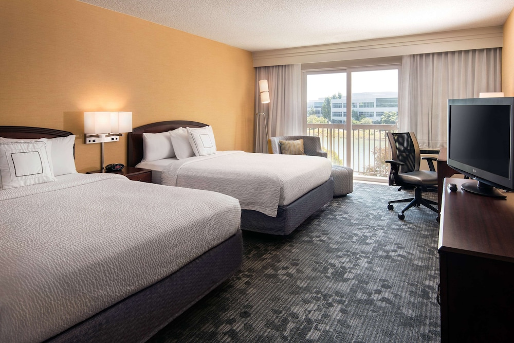Sonesta Select San Francisco Airport Oyster Point Waterfront 16/67