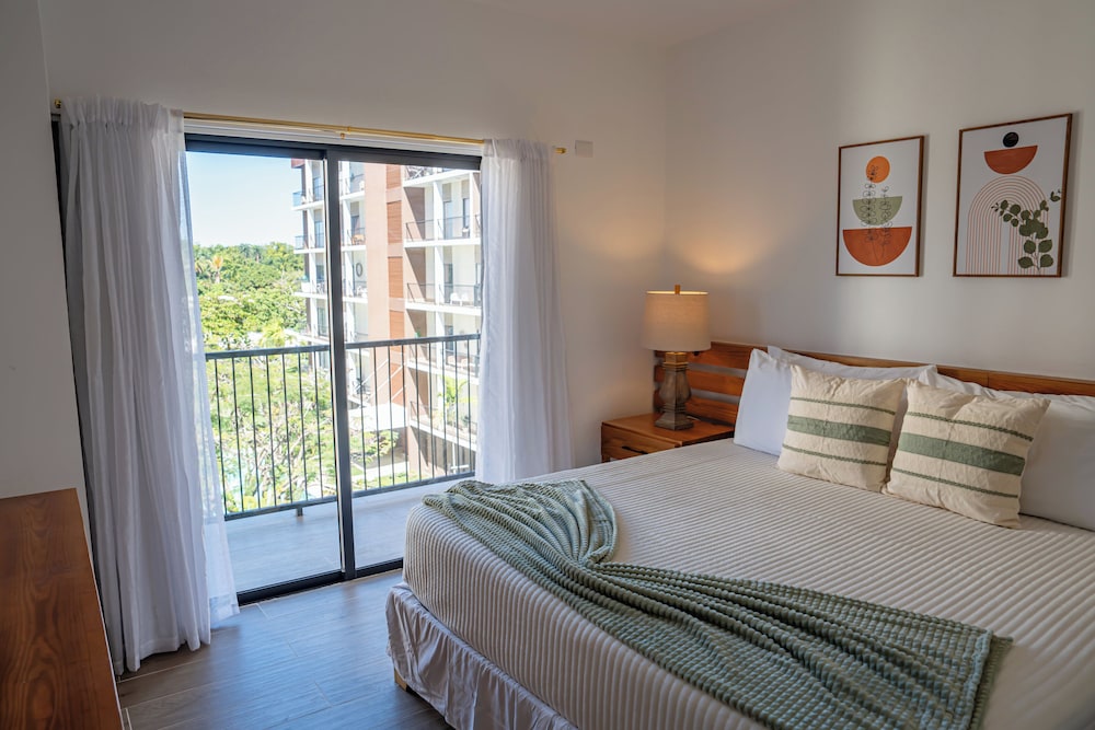 Comfort, Apartment, Queen Bed, Garden View, Balcony