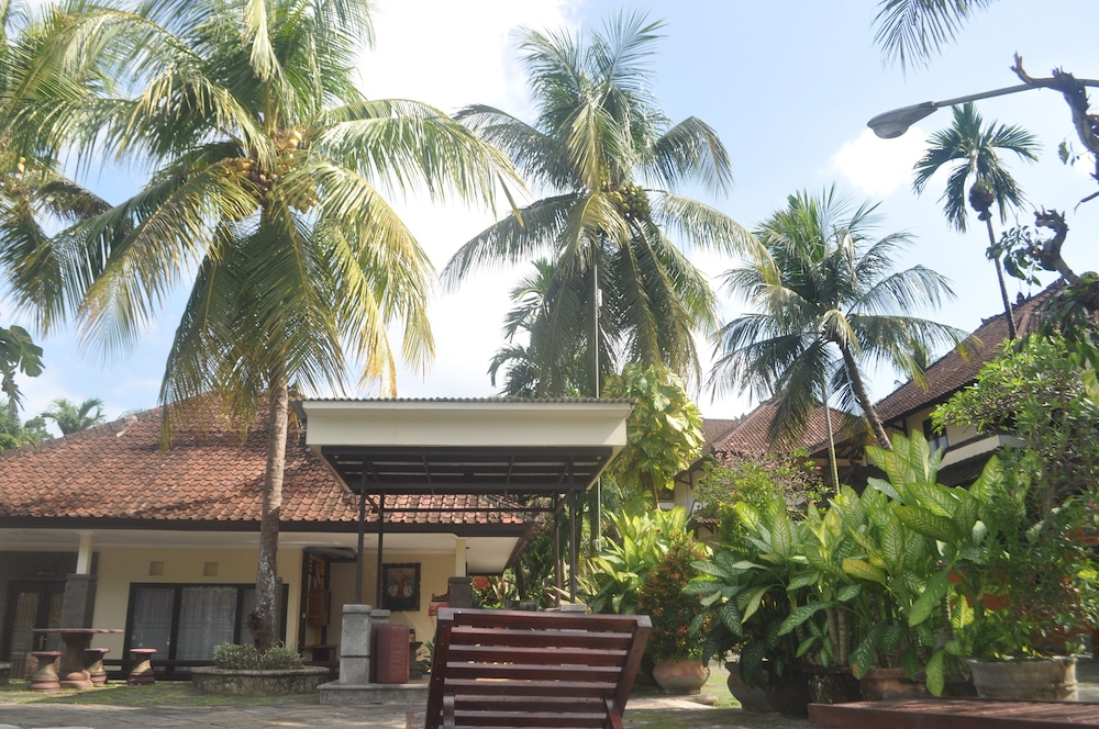 Dewi Sinta Hotel and Restaurant by ABM 31/32