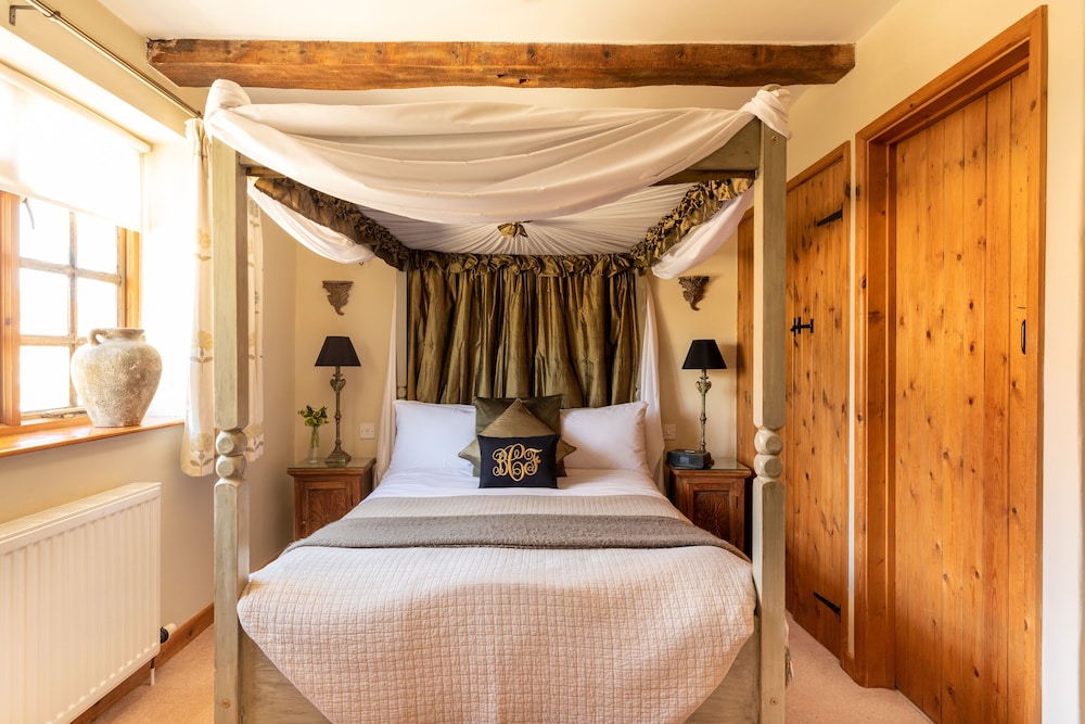 Blounts Court Farm - B&B 5/35