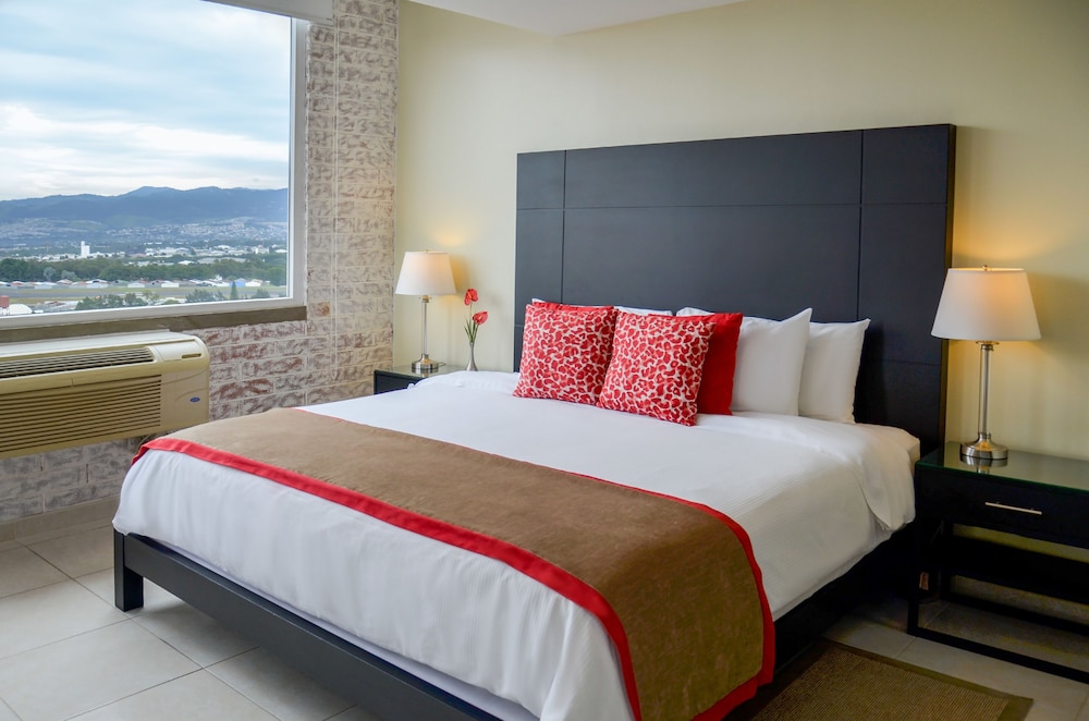 EXECUTIVE, SUITE, KING BED, CITY VIEW, KITCHENETTE