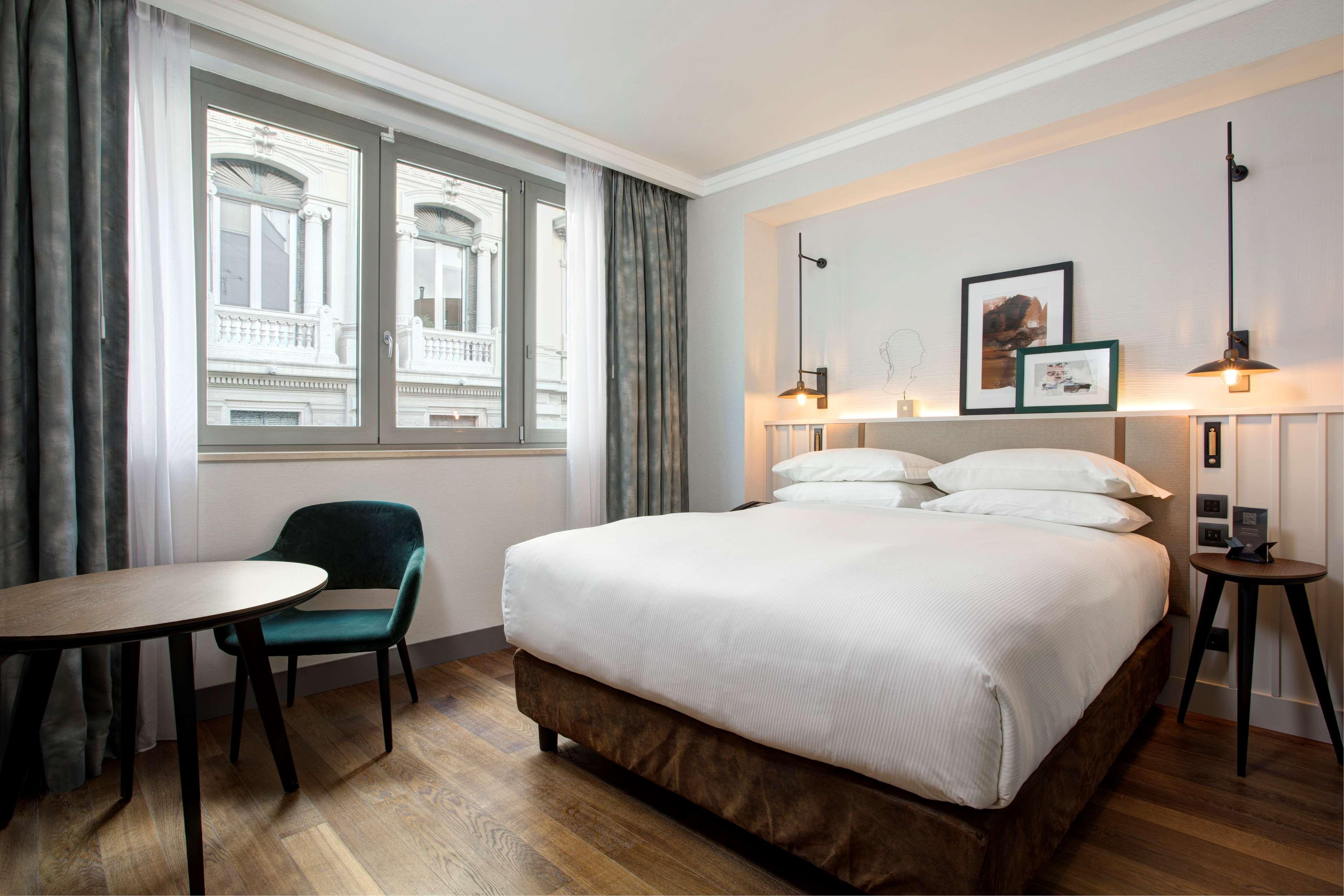 GUEST ROOM, QUEEN BED