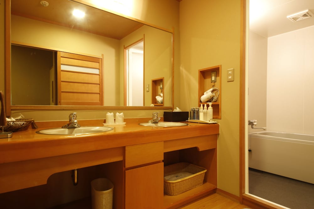 Tateshina Park Hotel (ex. Tateshina Ai) 55/69