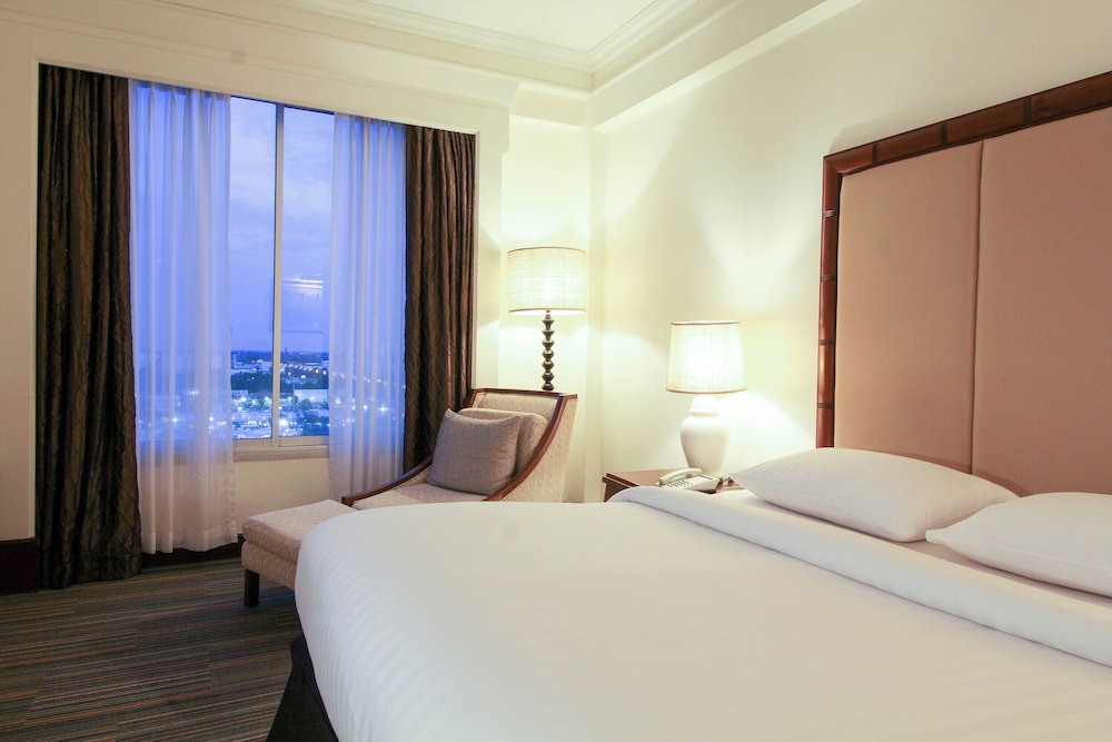 Deluxe Premium King Bed