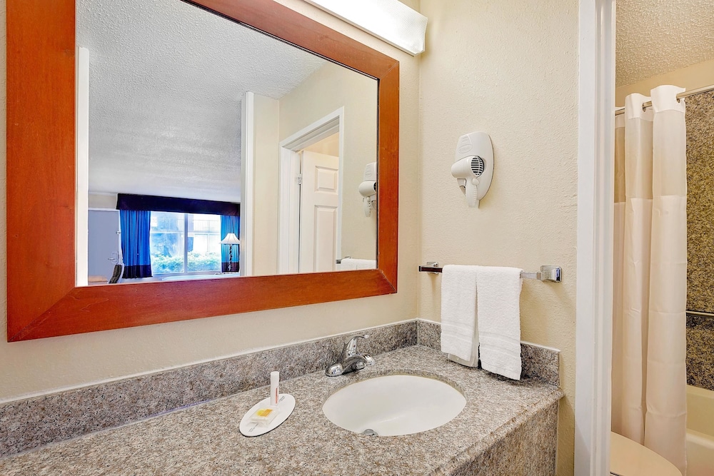 Days Inn by Wyndham Lafayette Near Lafayette Airport 19/43