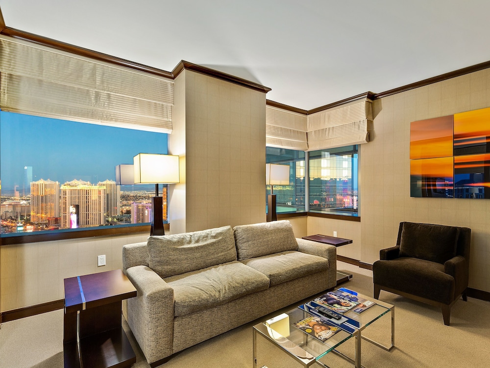 Secret Suites At Vdara 42/50