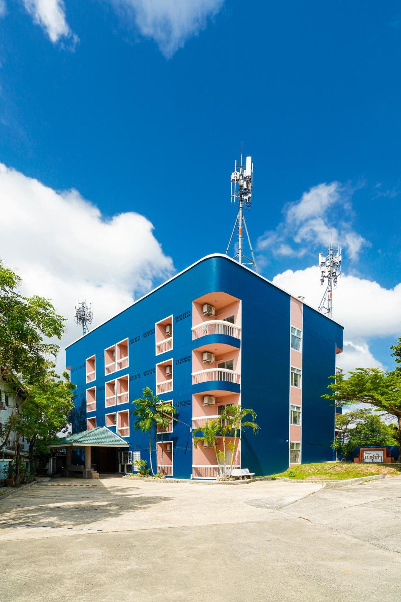 Mayfa Hotel 55/58