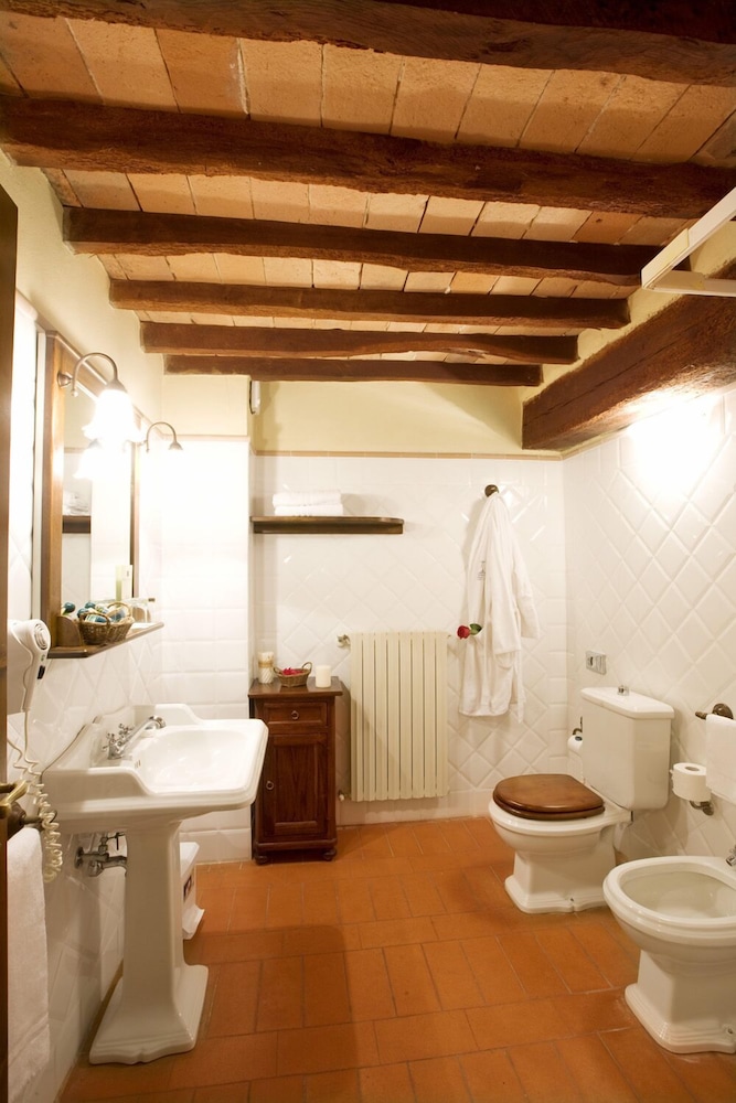 Monsignor Della Casa Country Resort 70/70