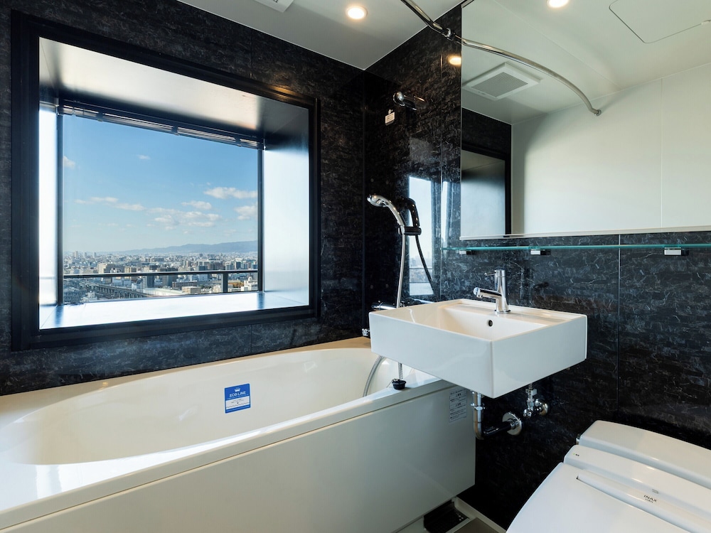 APA Hotel Shinosaka Eki Tower 42/45