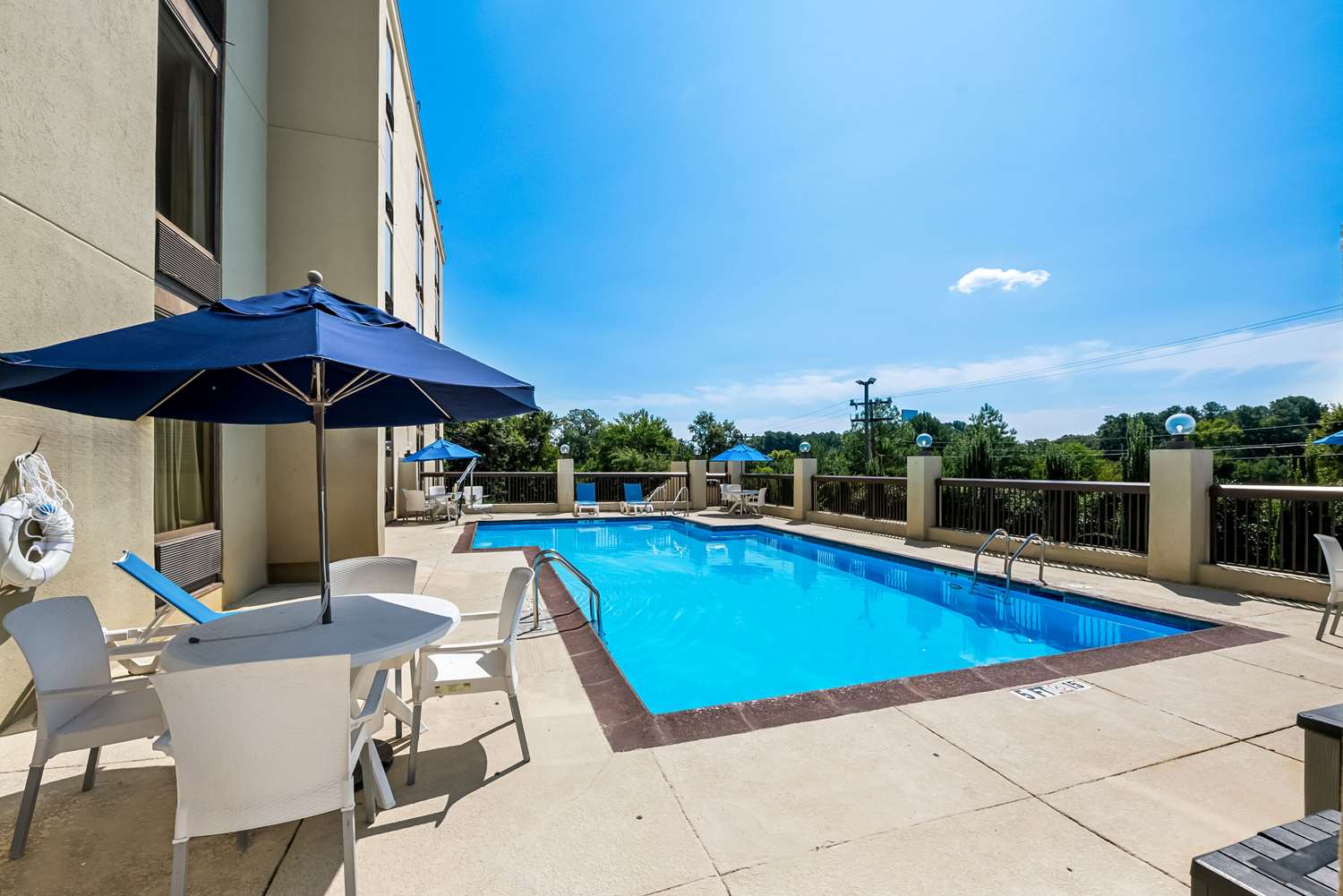 Comfort Inn and Suites Durham Near Duke University 42/44