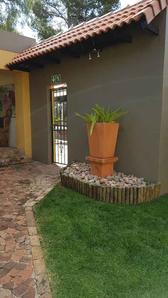 Jubilee Lodge Guest House 23/32