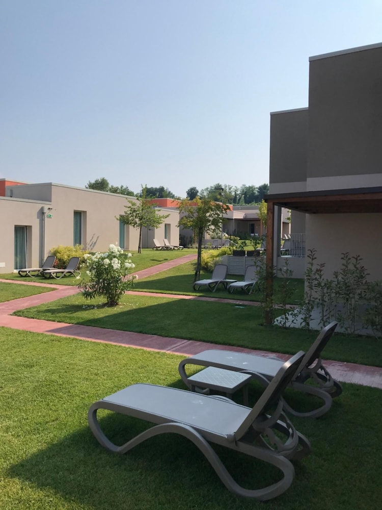 Sisan Family Resort 30/37