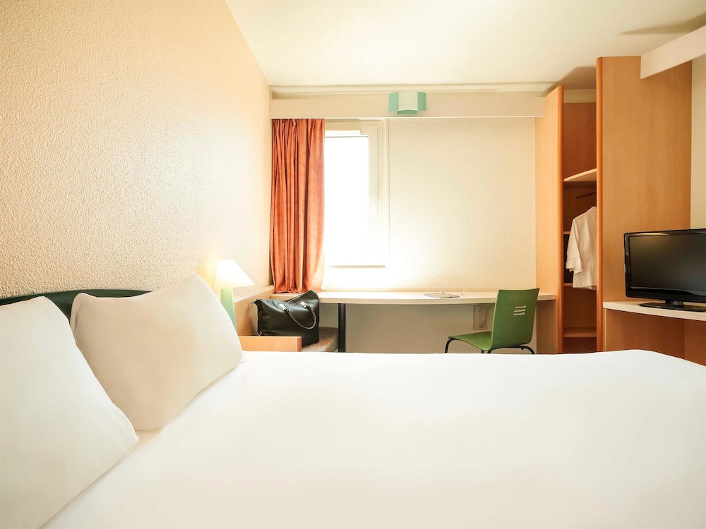 Ibis Narbonne 16/66
