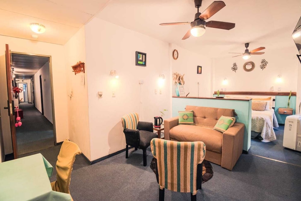 Hostel & Spa Mediterránea 45/60