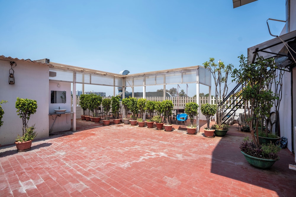 Aishwarya Suites 57/68