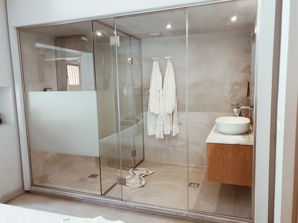 SWIM UP, JUNIOR SUITE, SHARED POOL
