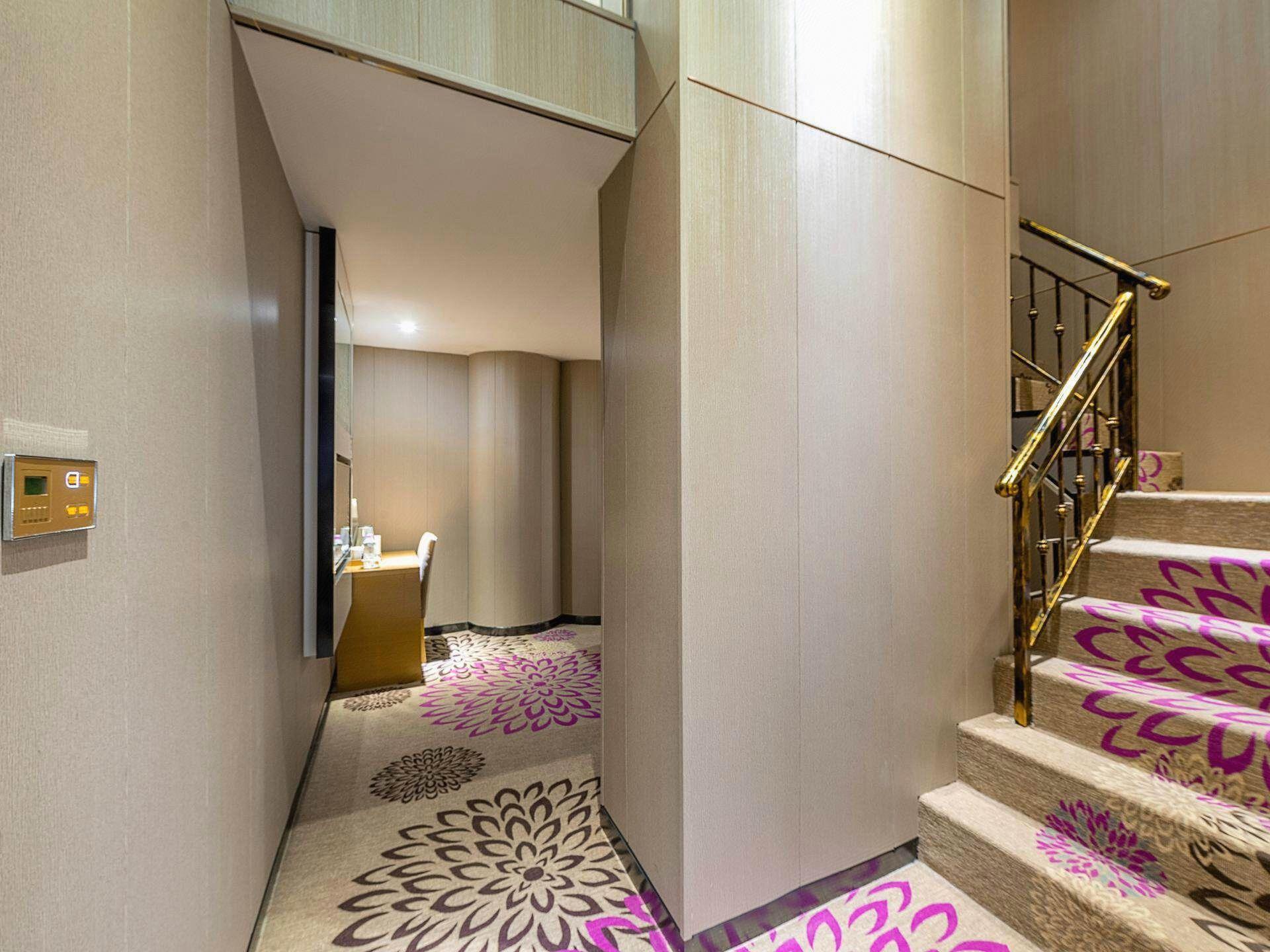 Shenzhen Qianhai Times City Branch of Lavande Hotel 88/88