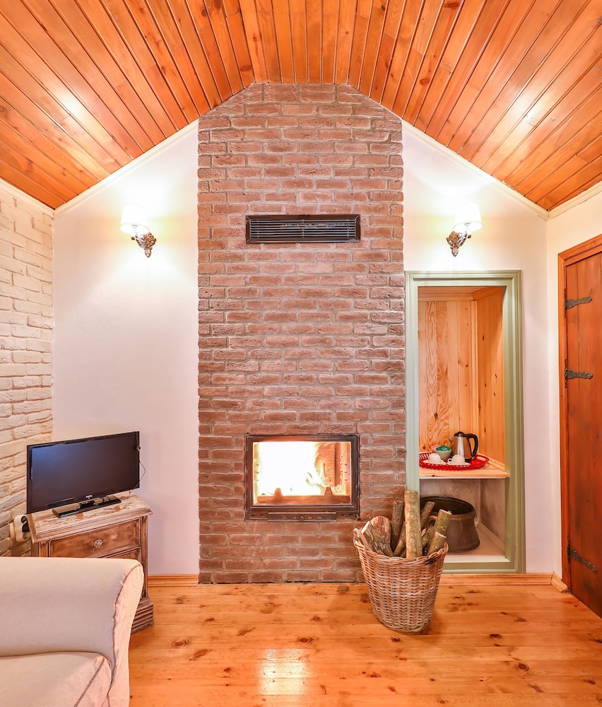 Tranquilla River Lodge - Adults Only 22/50