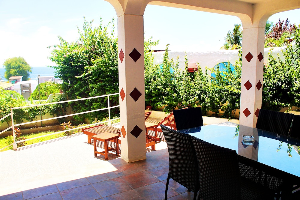 Steps Garden Resort 46/71