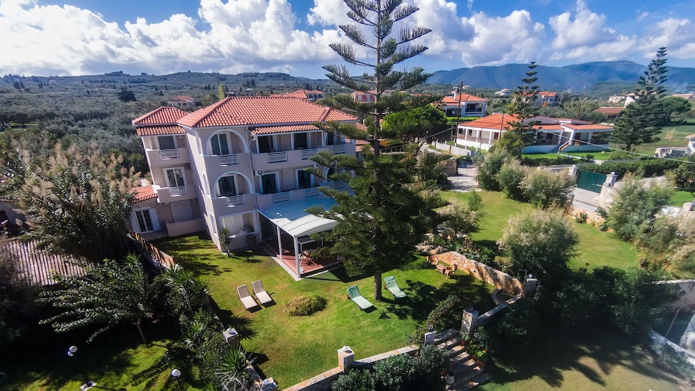 Stefania Apartments 3/44