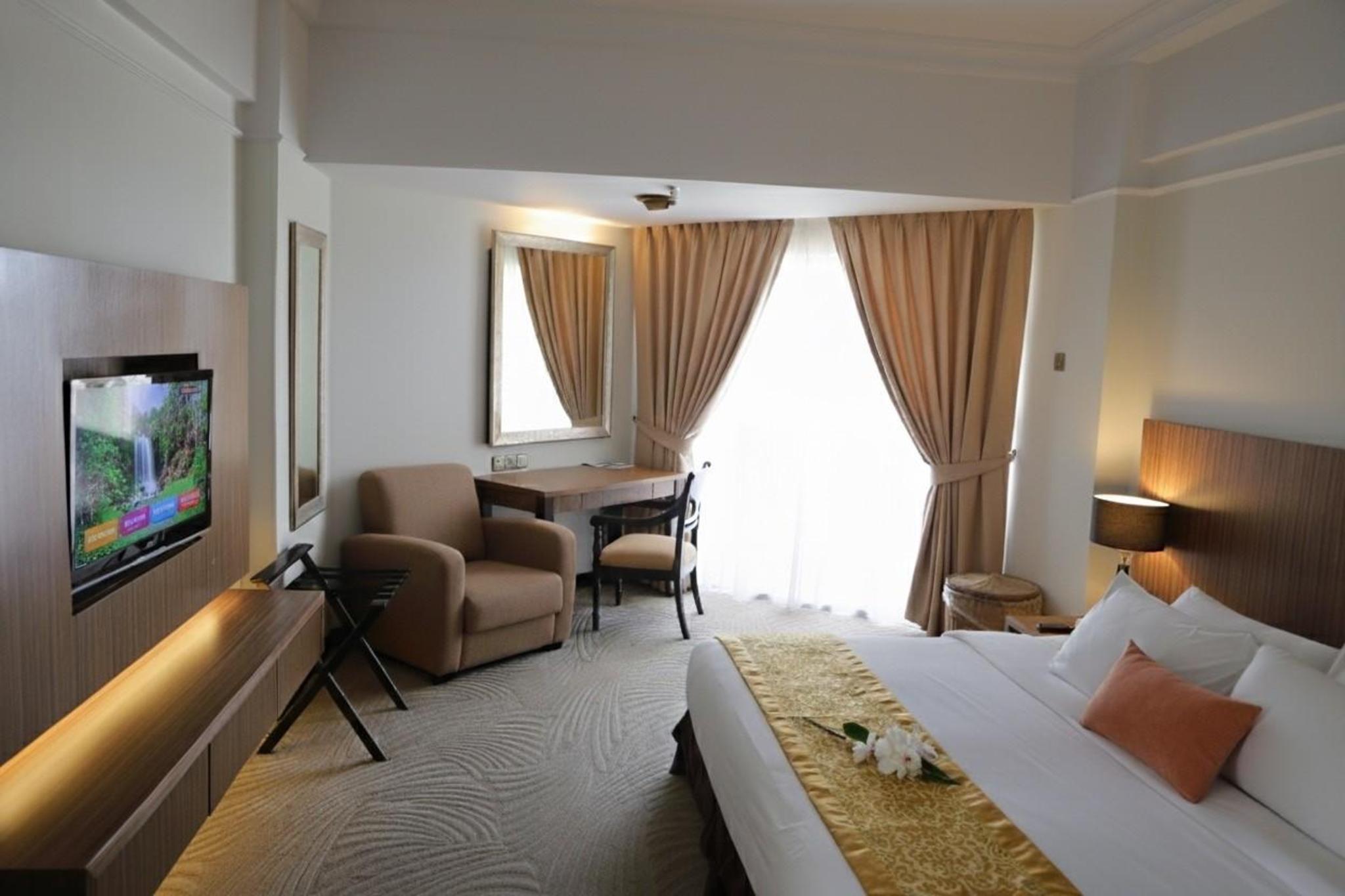 Primula Beach Hotel 9/22
